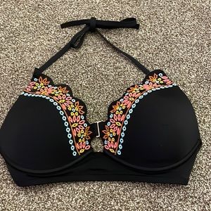 34 D Swim Suit Top